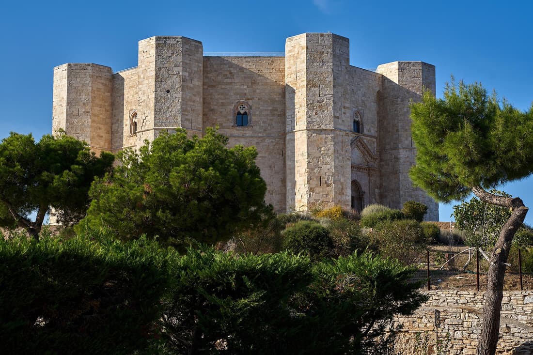Castel del Monte y Barletta