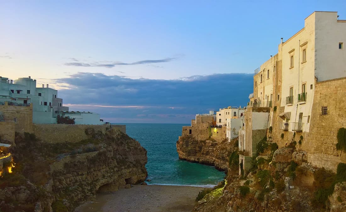 Polignano a Mare, Monopoli y la belleza costera